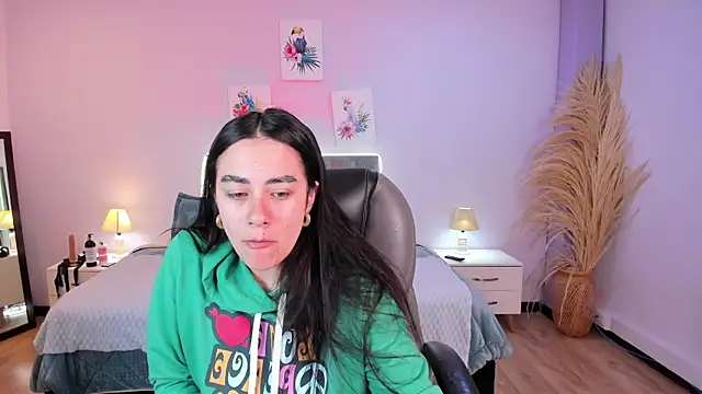 Icysweetcam online show from 04.17.26