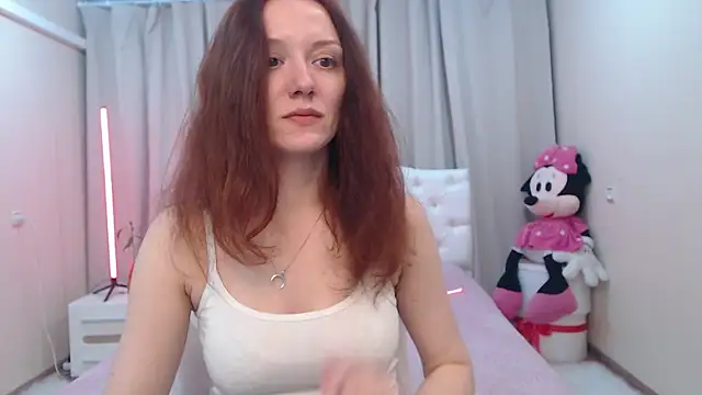 Snapshot of BarbaraStily chatting on 04.25.26 BarbaraStily online show from 04.25.26
