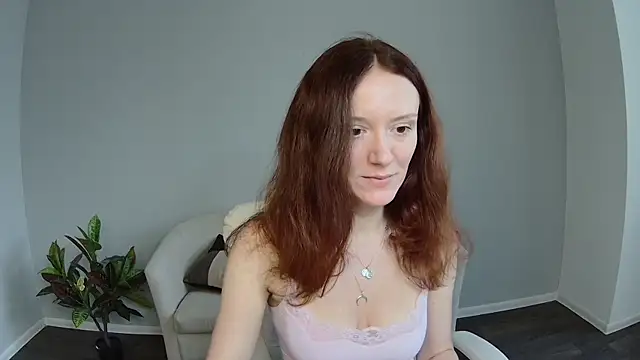 Snapshot of BarbaraStily chatting on 07.18.26 BarbaraStily online show from 07.18.26