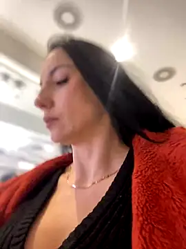 Snapshot of Roxana-Sexy chatting on 12.07.24 Roxana-Sexy online show from 12.07.24