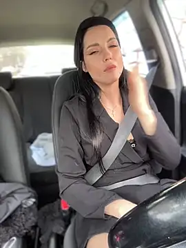 Snapshot of Roxana-Sexy chatting on 03.15.25 Roxana-Sexy online show from 03.15.25