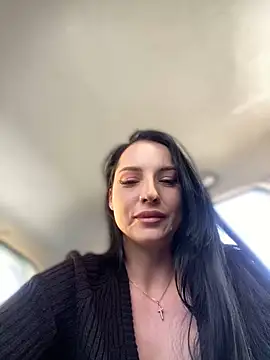 Snapshot of Roxana-Sexy chatting on 03.19.25 Roxana-Sexy online show from 03.19.25