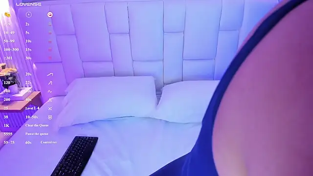 NanaOsaky online show from 03.24.26