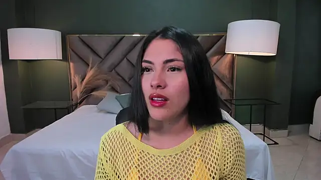 Snapshot of Mia_Elowen chatting on 03.07.25 Mia Elowen online show from 03.07.25