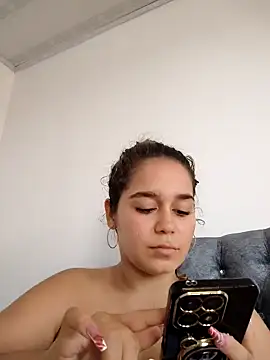 LaurenWelly  online show from 02.10.25