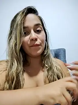 LaurenWelly  online show from 03.06.25