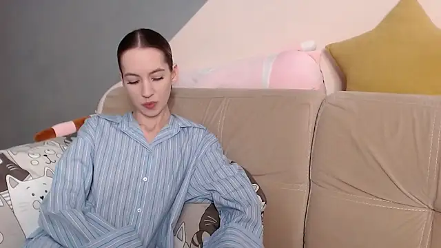 Snapshot of AmbrielHailey chatting on 04.19.26 AmbrielHailey online show from 04.19.26