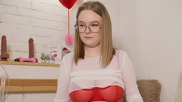 MonicaAsis online show from 01.12.25