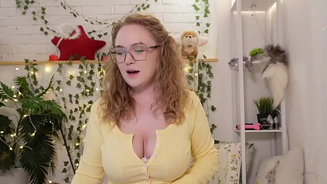 MonicaAsis online show from 09.11.25