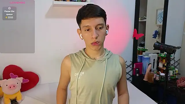 milky  boy  online show from 02.04.26