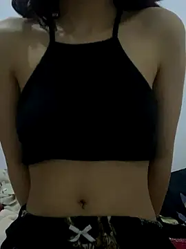 Snapshot of Farawla1237 chatting on 12.18.25 Farawla1237 online show from 12.18.25