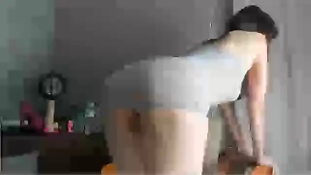 Snapshot of mali_haier chatting on 12.11.24 mali haier online show from 12.11.24