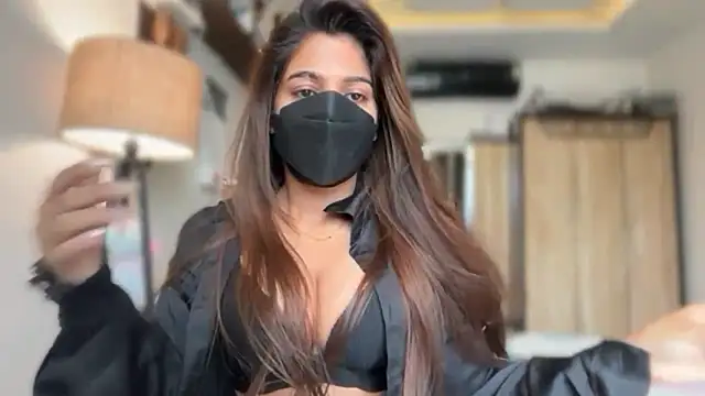 Snapshot of Hotty-Sana chatting on 04.06.26 Hotty-Sana online show from 04.06.26