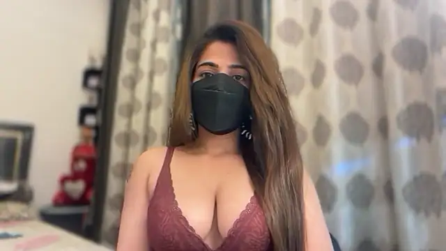 Snapshot of Hotty-Sana chatting on 04.10.26 Hotty-Sana online show from 04.10.26