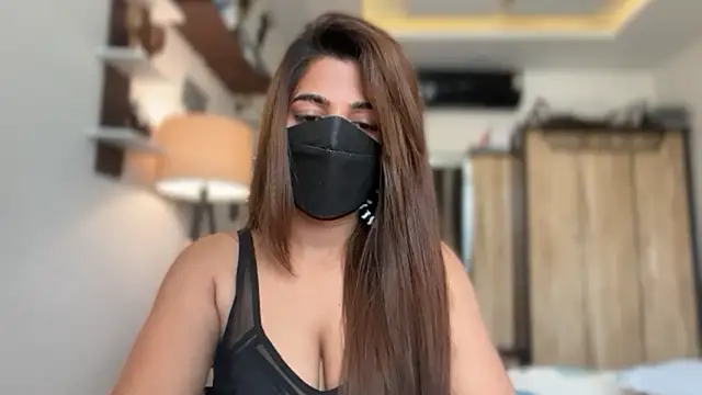 Snapshot of Hotty-Sana chatting on 04.11.26 Hotty-Sana online show from 04.11.26