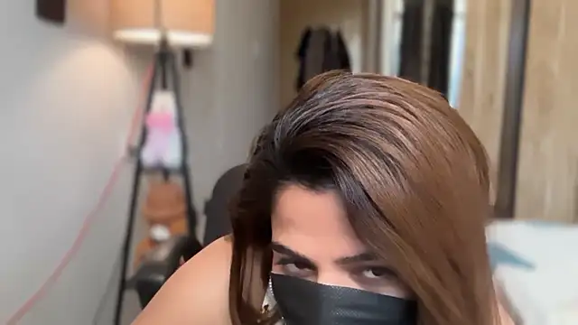 Snapshot of Hotty-Sana chatting on 04.15.26 Hotty-Sana online show from 04.15.26