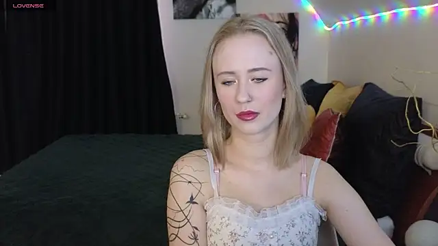 SashaBrooks online show from 10.09.25