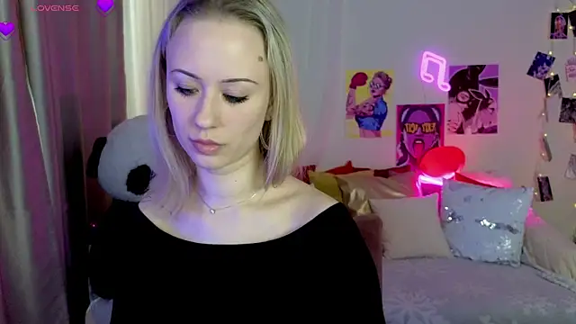 SashaBrooks online show from 04.18.26