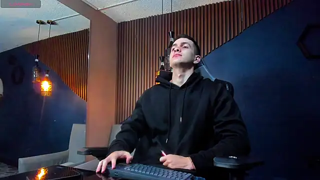 JacksonOlsenn online show from 03.01.25