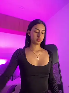 maddy bronw  online show from 01.26.25