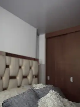 maddy bronw  online show from 02.21.25