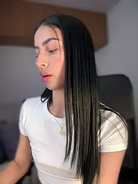 maddy bronw  online show from 03.19.25