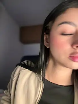 maddy bronw  online show from 03.23.25