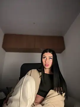 maddy bronw  online show from 03.23.25