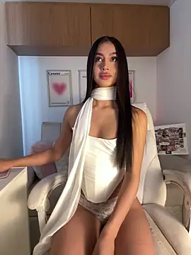 Snapshot of maddy_bronw_ chatting on 06.17.26 maddy bronw online show from 06.17.26