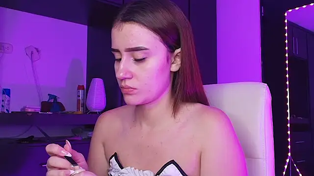 TinaJonnes  online show from 03.30.26