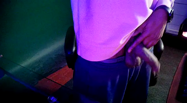 Snapshot of ChrisHarperBBC chatting on 03.03.25 ChrisHarperBBC online show from 03.03.25