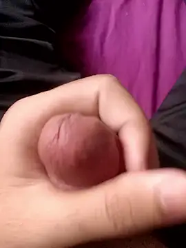 Snapshot of Bass12342a chatting on 01.18.26 Bass12342a online show from 01.18.26