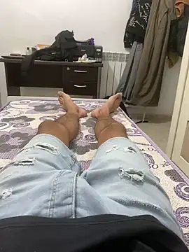 Snapshot of alex-riadh chatting on 09.27.25 alex-riadh online show from 09.27.25