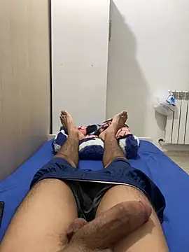 Snapshot of alex-riadh chatting on 10.27.25 alex-riadh online show from 10.27.25