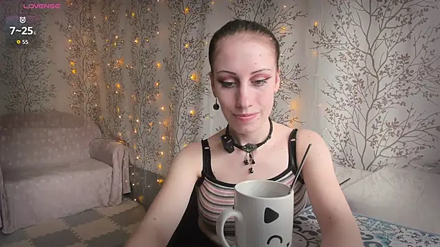 Snapshot of Mary0Lou chatting on 05.06.26 Mary0Lou online show from 05.06.26