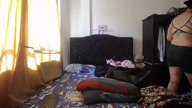 Snapshot of merryymaturee_ chatting on 09.22.25 merryymaturee online show from 09.22.25