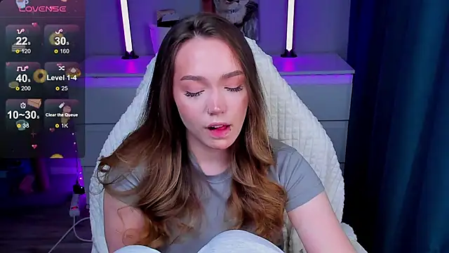 Evia r0se online show from 02.20.26