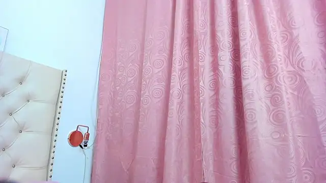 Snapshot of Kim_Eli chatting on 01.23.25 Kim Eli online show from 01.23.25