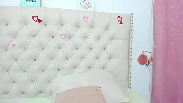 Snapshot of Kim_Eli chatting on 03.07.25 Kim Eli online show from 03.07.25