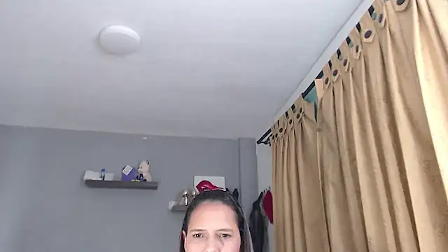 Snapshot of SusanLeroy chatting on 02.05.26 SusanLeroy online show from 02.05.26