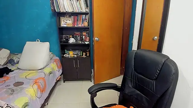 peanut tangerine online show from 12.20.25