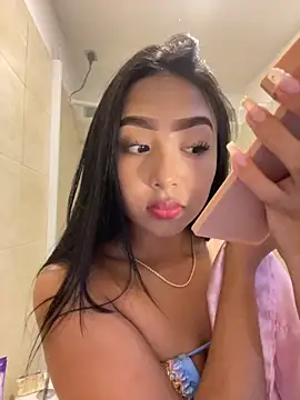 Snapshot of SOPHIACANDY19_ chatting on 11.06.25 SOPHIACANDY19 online show from 11.06.25