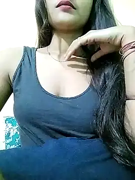 MISSQUEEN48 online show from 02.04.25