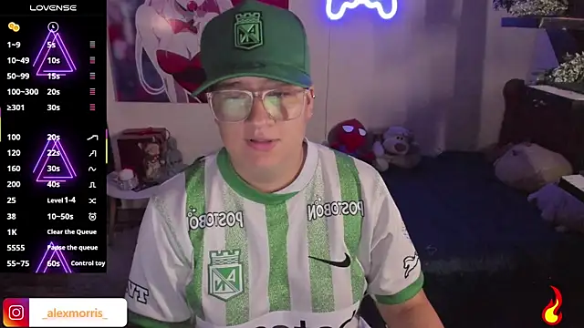 Snapshot of _AlexMorris chatting on 09.26.25 AlexMorris online show from 09.26.25