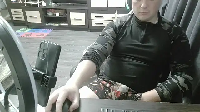 Snapshot of gamblingbum chatting on 04.01.26 gamblingbum online show from 04.01.26