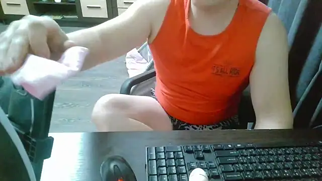 Snapshot of gamblingbum chatting on 04.03.26 gamblingbum online show from 04.03.26