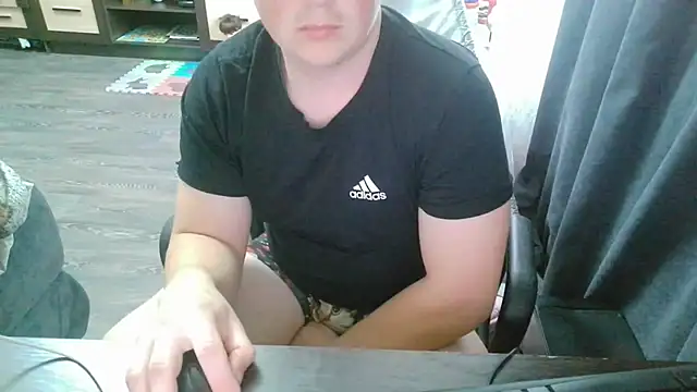 Snapshot of gamblingbum chatting on 04.11.26 gamblingbum online show from 04.11.26