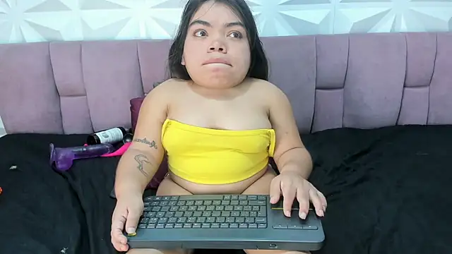 Michelle Brooks online show from 01.15.25