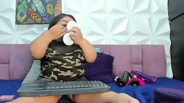 Michelle Brooks online show from 02.04.25