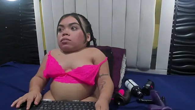 Michelle Brooks online show from 02.04.25